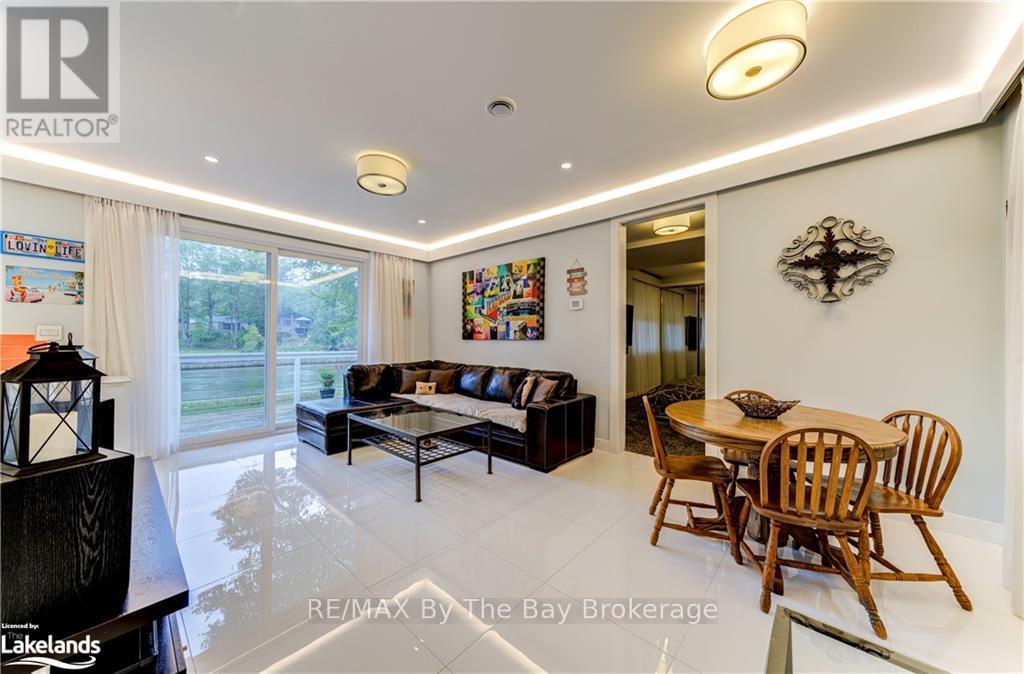 656 Oxbow Park Drive, Wasaga Beach, Ontario  L9Z 2V2 - Photo 7 - S10438394
