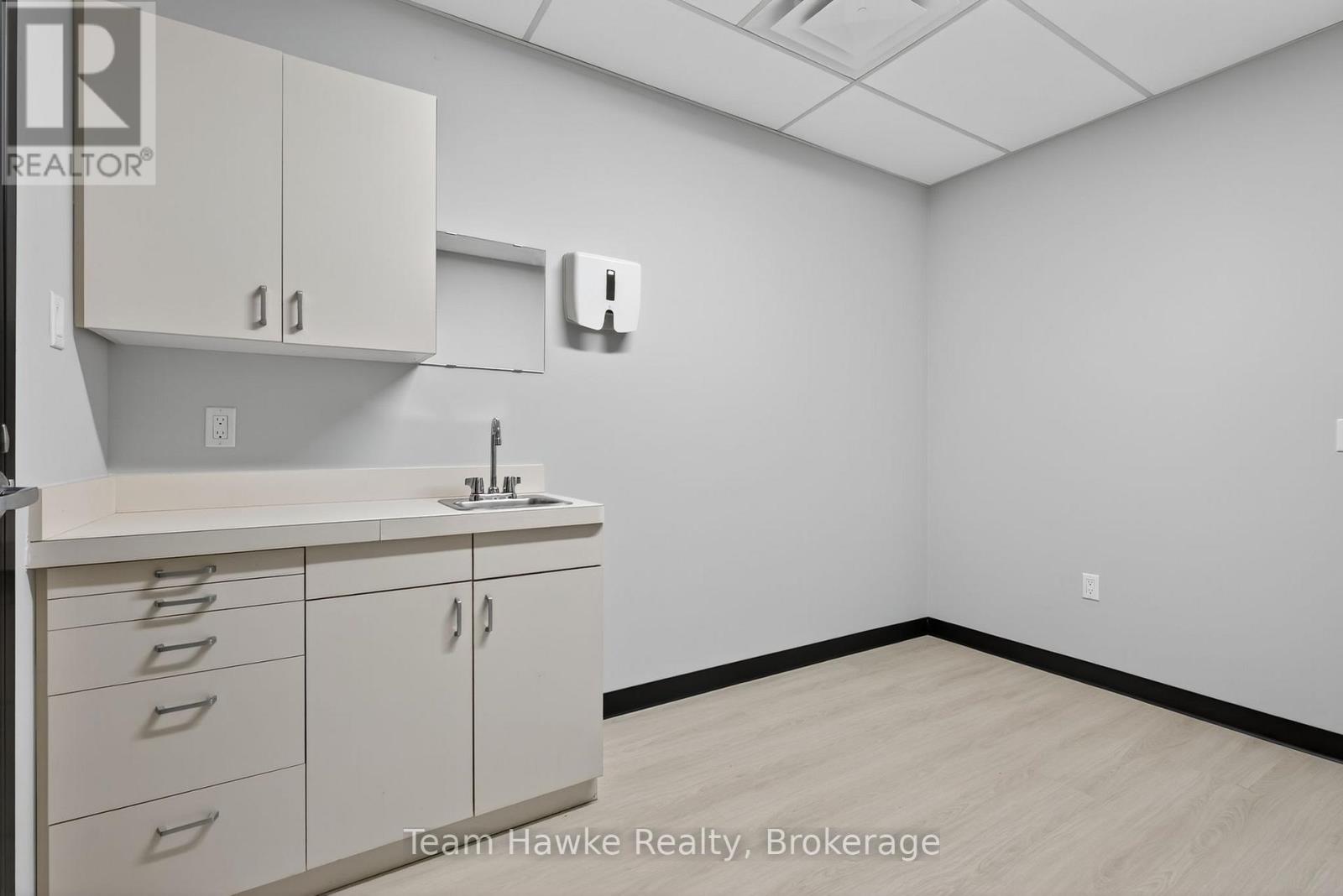 204 - 240 Penetanguishene Road, Midland, Ontario  L4R 4P4 - Photo 22 - S10437600