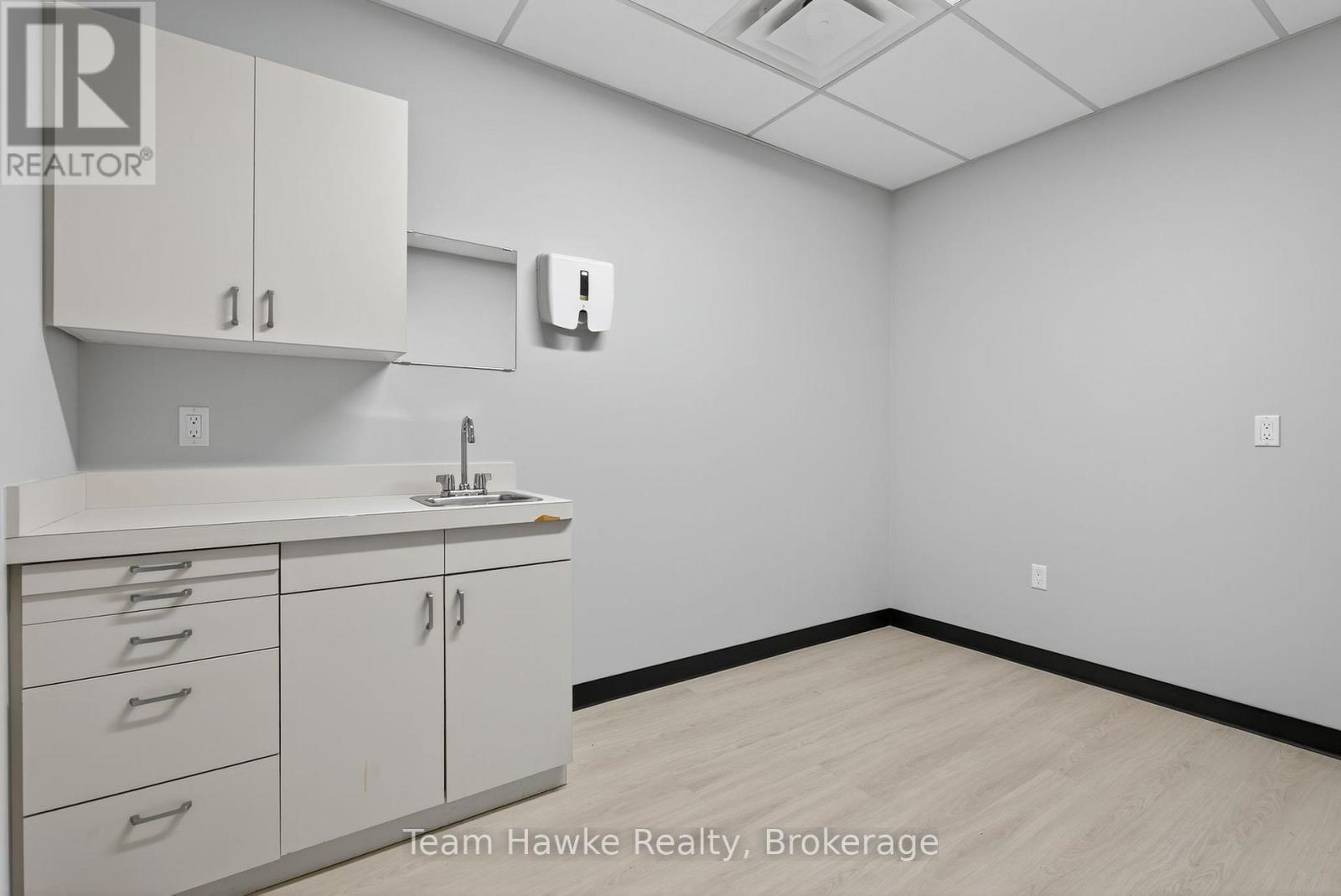 204 - 240 Penetanguishene Road, Midland, Ontario  L4R 4P4 - Photo 26 - S10437600