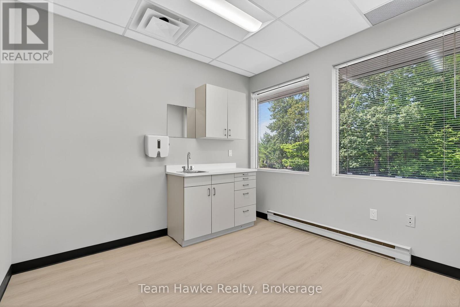 204 - 240 Penetanguishene Road, Midland, Ontario  L4R 4P4 - Photo 30 - S10437600