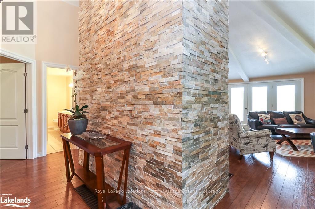 10 Sunset Court, Wasaga Beach, Ontario  L9Z 2A9 - Photo 17 - S10894816