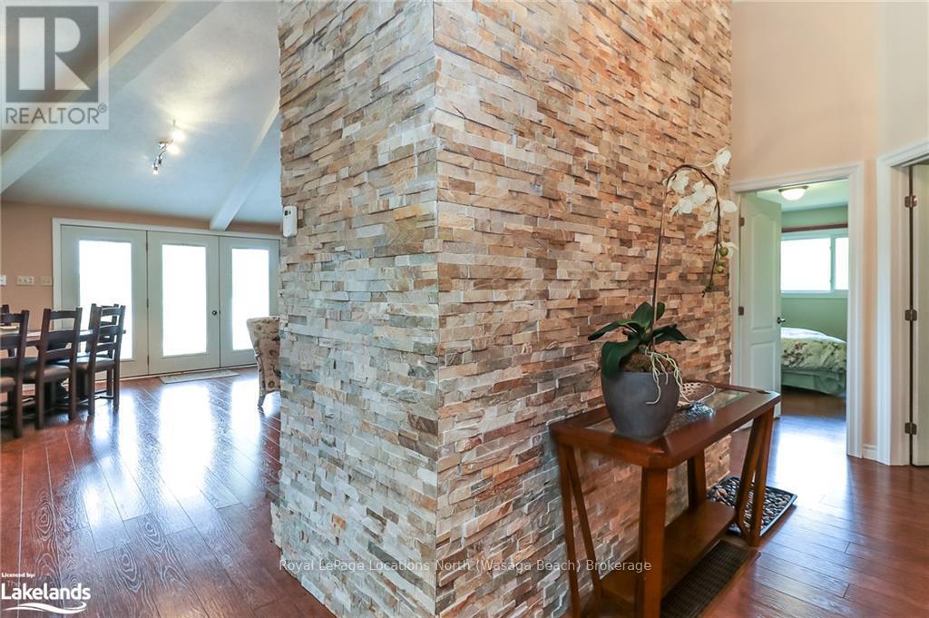 10 Sunset Court, Wasaga Beach, Ontario  L9Z 2A9 - Photo 5 - S10894816