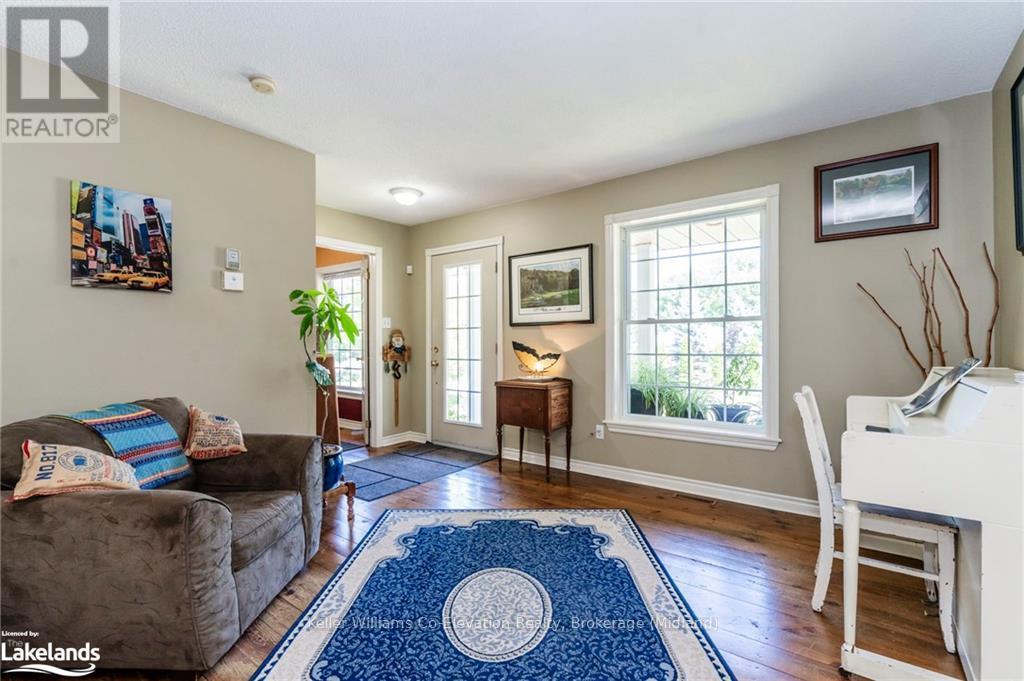 7 Andrew Court, Wasaga Beach, Ontario  L9Z 1J2 - Photo 4 - S10437918