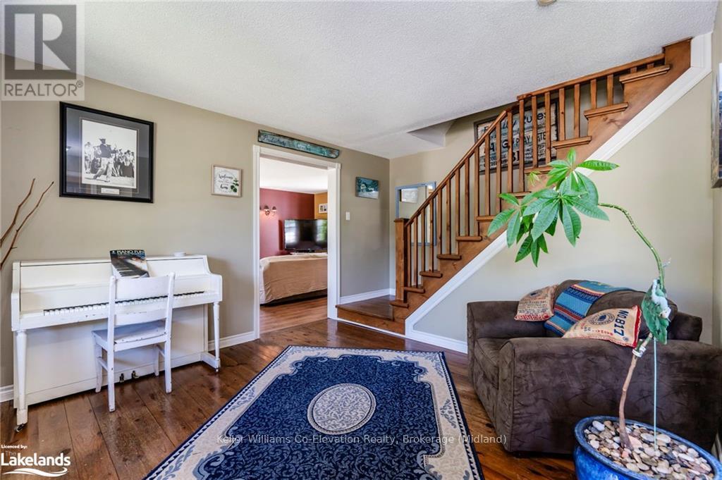 7 Andrew Court, Wasaga Beach, Ontario  L9Z 1J2 - Photo 5 - S10437918