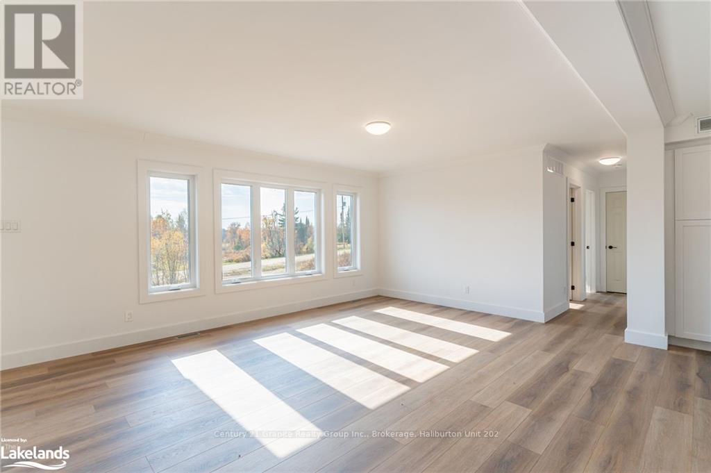 1026 Piper Glen Road, Minden Hills, Ontario  K0M 2K0 - Photo 9 - X10437058