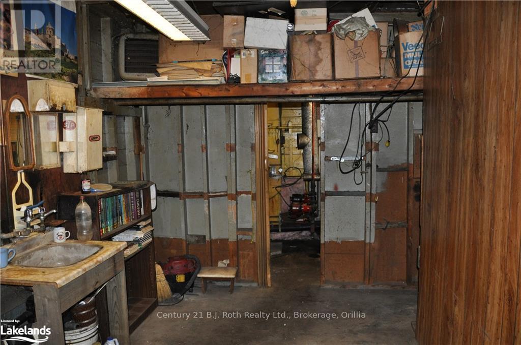 837 Memorial Avenue, Orillia, Ontario  L3V 0T7 - Photo 12 - S10436489