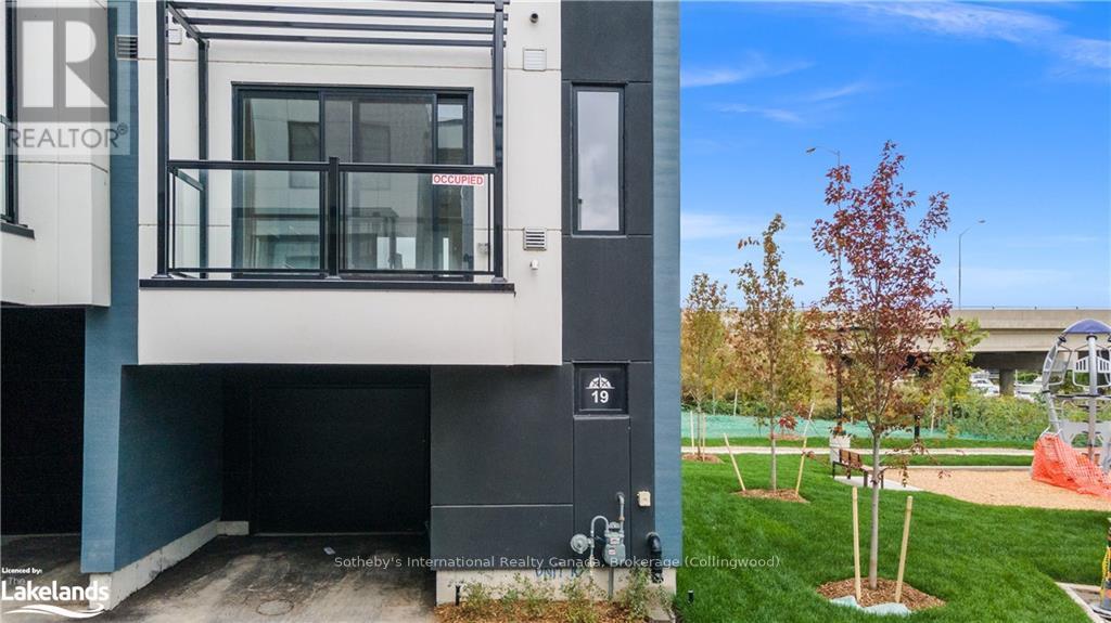 19 Mariner's Pier Way, Orillia, Ontario  L3V 8P4 - Photo 2 - S10438611