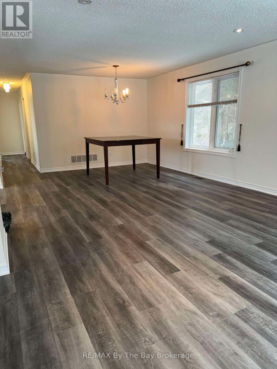 51 Smallman Drive, Wasaga Beach, Ontario  L9Z 1L3 - Photo 5 - S10895483