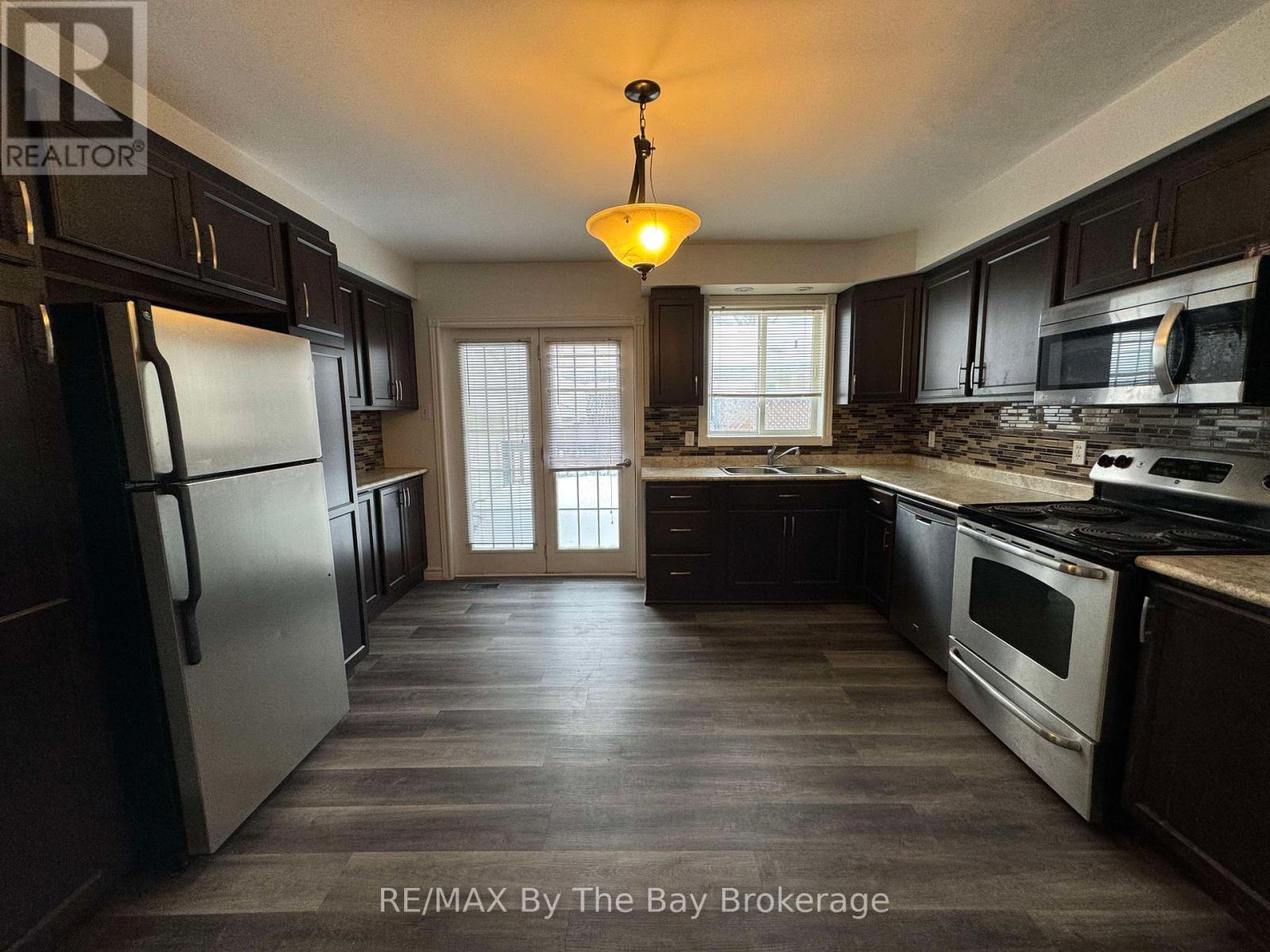 51 Smallman Drive, Wasaga Beach, Ontario  L9Z 1L3 - Photo 6 - S10895483