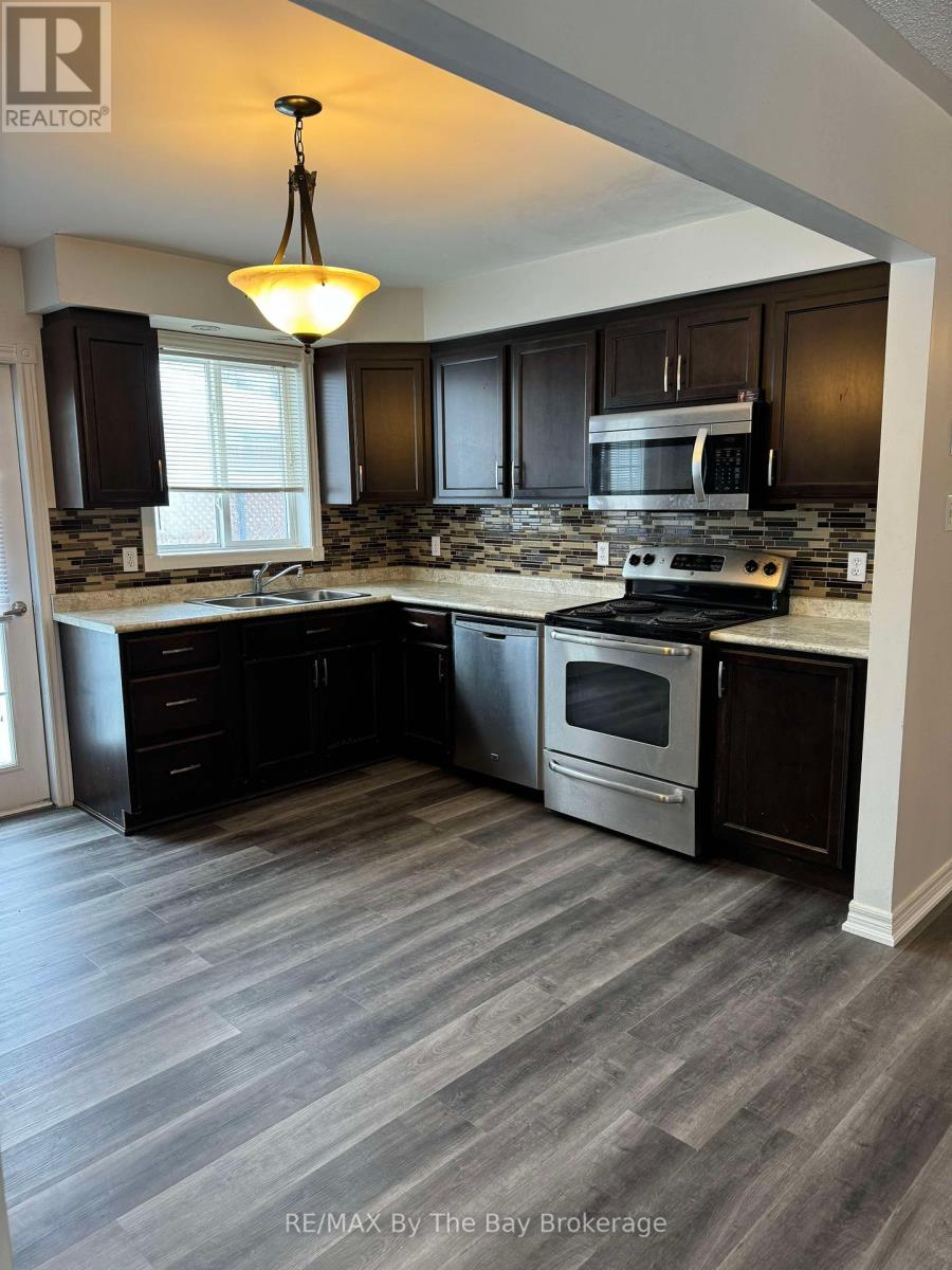 51 Smallman Drive, Wasaga Beach, Ontario  L9Z 1L3 - Photo 7 - S10895483