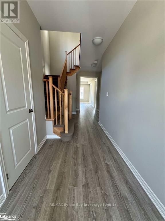 205 Clipper Drive, Clearview (Stayner), Ontario  L0M 1S0 - Photo 3 - S10437256