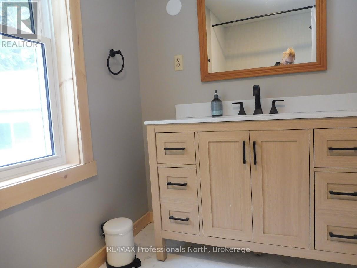 1001 Hemlock Road, Lake Of Bays (Sinclair), Ontario  P1H 2J6 - Photo 38 - X10437845