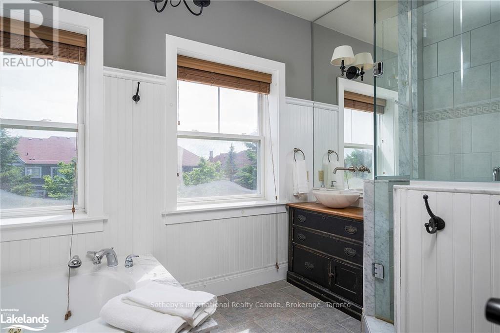 129 Snowbridge Way, Blue Mountains, Ontario  L9Y 0V1 - Photo 32 - X10437851