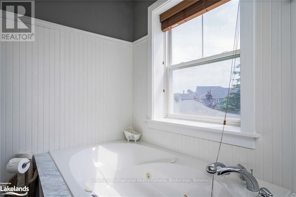 129 Snowbridge Way, Blue Mountains, Ontario  L9Y 0V1 - Photo 34 - X10437851