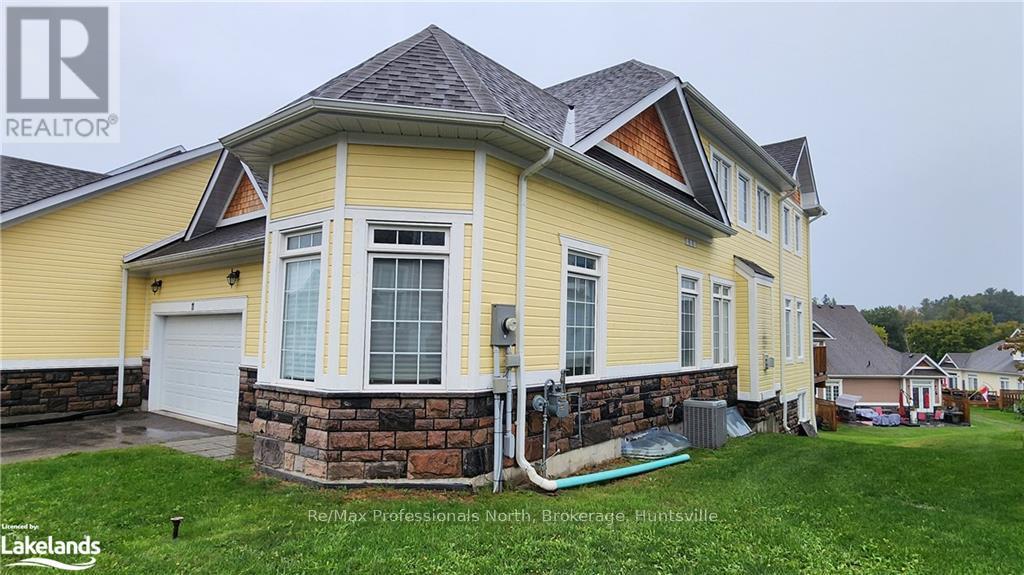 11 Prescott Crescent, Bracebridge (Monck (Bracebridge)), Ontario  P1L 0B7 - Photo 1 - X10437924