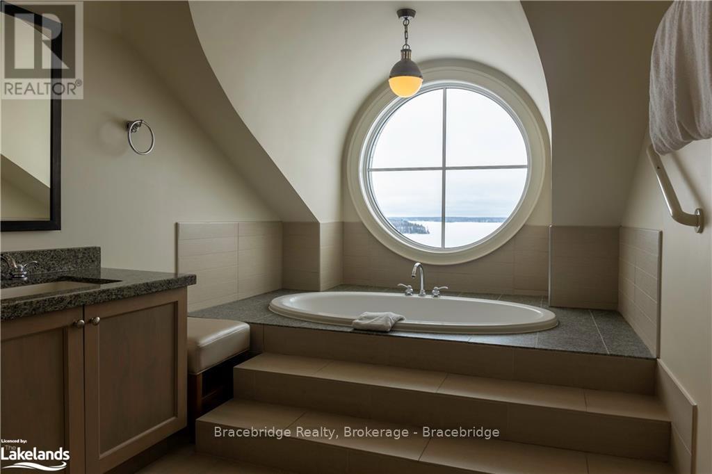 T202-D1 - 1869 Muskoka Road 118 W, Muskoka Lakes, Ontario  P1L 1W8 - Photo 8 - X10434670