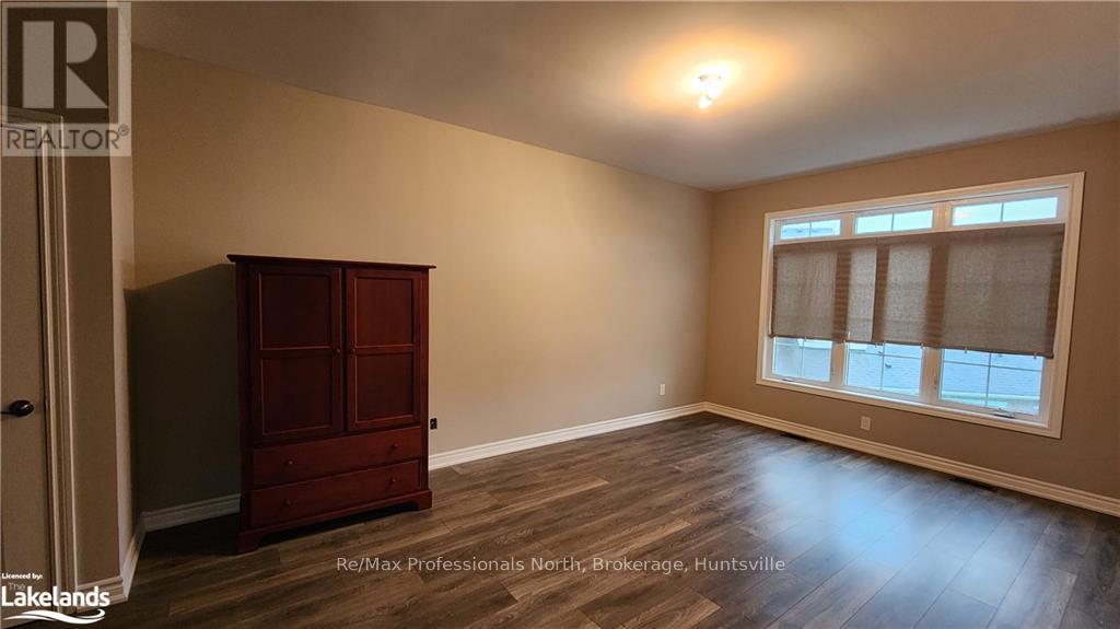 11 Prescott Crescent, Bracebridge (Monck (Bracebridge)), Ontario  P1L 0B7 - Photo 11 - X10437924