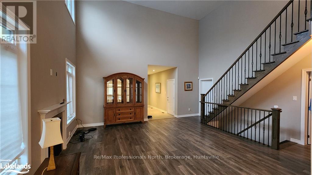 11 Prescott Crescent, Bracebridge (Monck (Bracebridge)), Ontario  P1L 0B7 - Photo 7 - X10437924