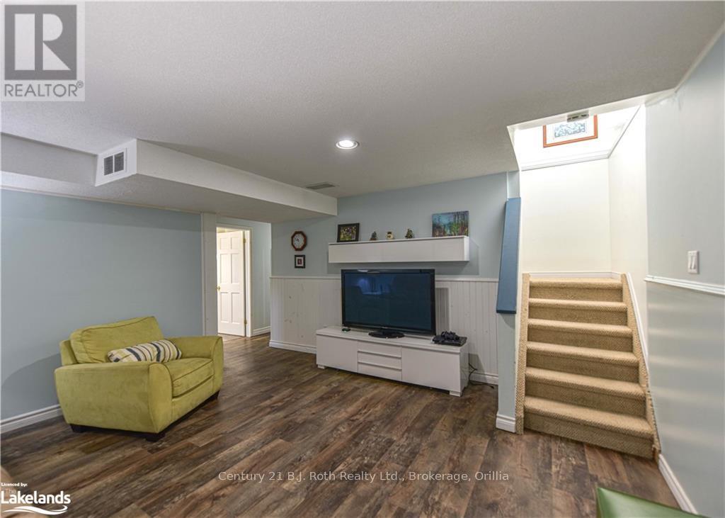 8 Agnes Street, Oro-Medonte (Moonstone), Ontario  L0K 1N0 - Photo 32 - S10439075