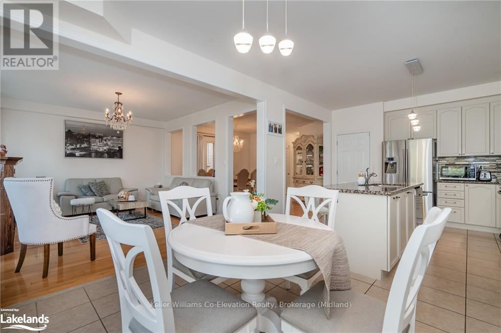 26 Homerton Avenue, Richmond Hill, Ontario  L4E 0W2 - Photo 11 - N10437405