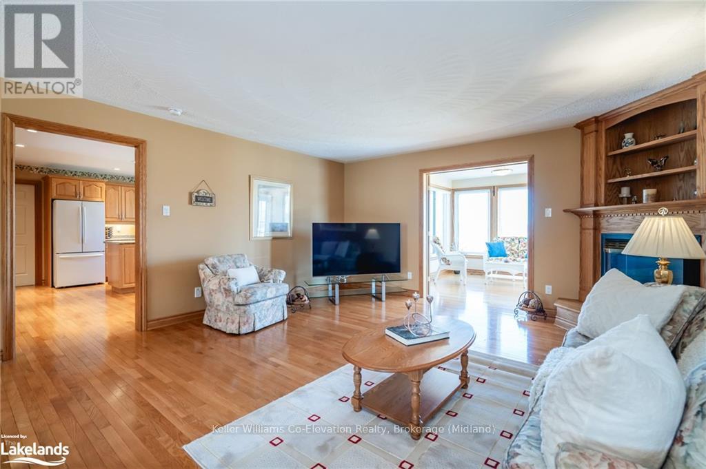 8485 Highway 93, Tiny, Ontario  L4R 0E3 - Photo 8 - S10436445