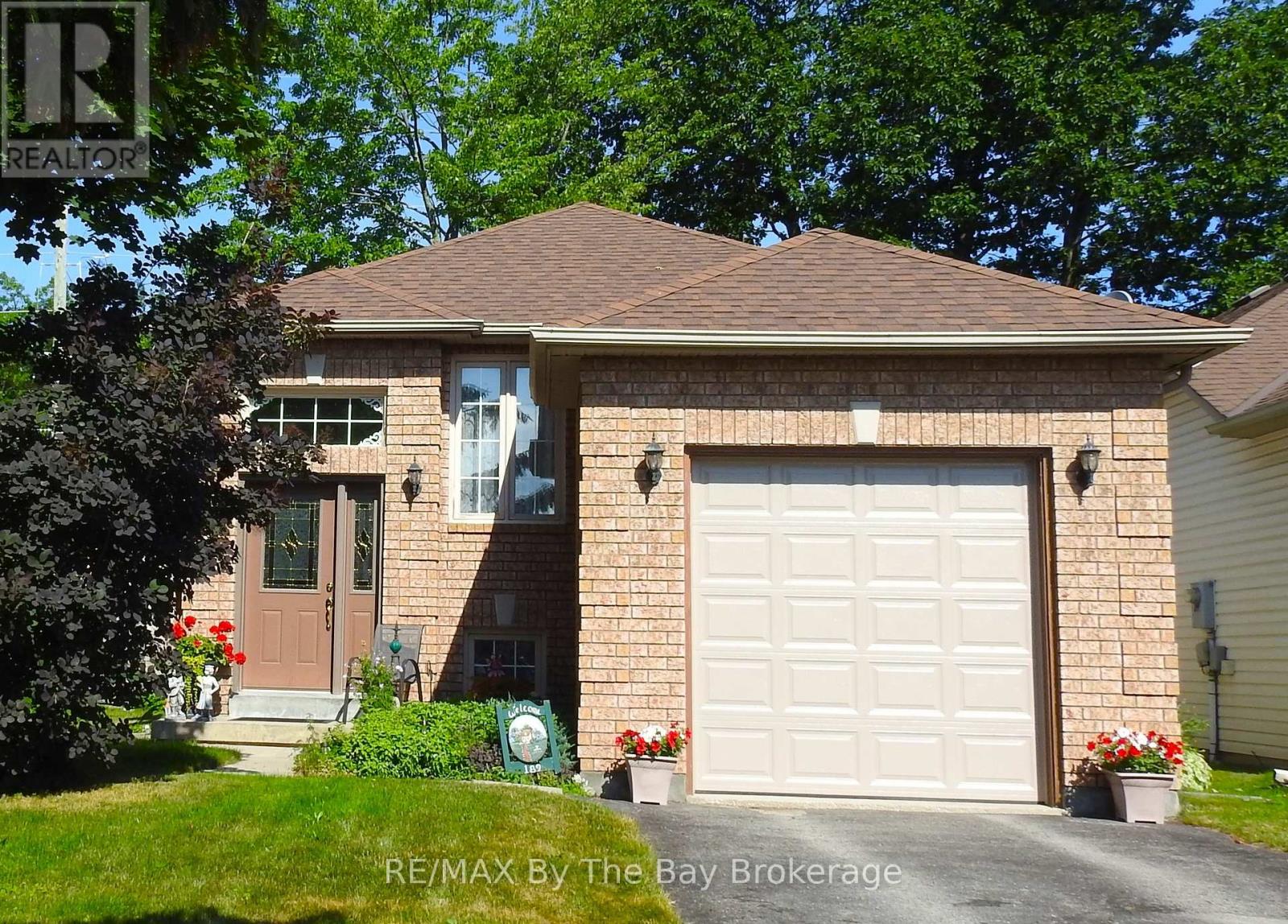 189 Dyer Drive, Wasaga Beach, Ontario  L9Z 1L9 - Photo 1 - S10437194