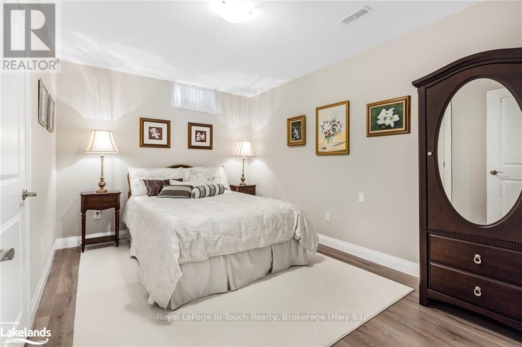 13 Hewson Street, Penetanguishene, Ontario  L9M 0V7 - Photo 13 - S10438429