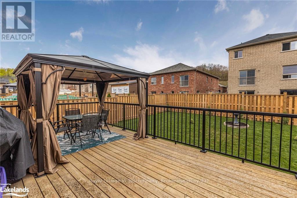 13 Hewson Street, Penetanguishene, Ontario  L9M 0V7 - Photo 14 - S10438429