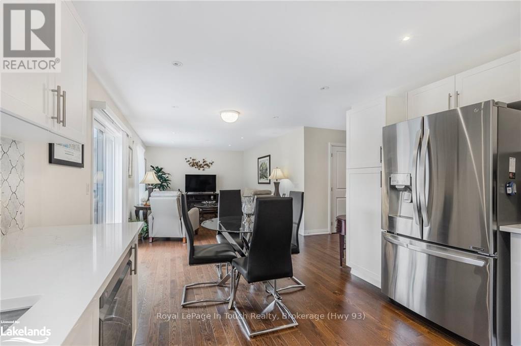 13 Hewson Street, Penetanguishene, Ontario  L9M 0V7 - Photo 4 - S10438429