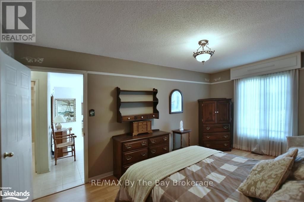 28 Fairway Crescent, Wasaga Beach, Ontario  L9Z 1B9 - Photo 26 - S10438725
