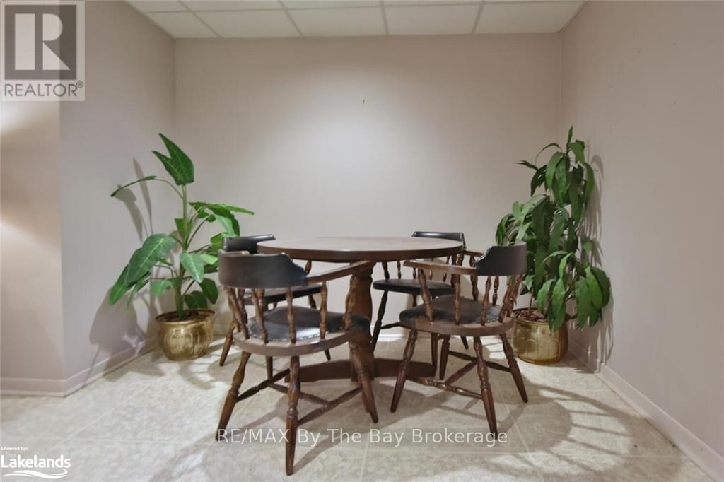28 Fairway Crescent, Wasaga Beach, Ontario  L9Z 1B9 - Photo 33 - S10438725