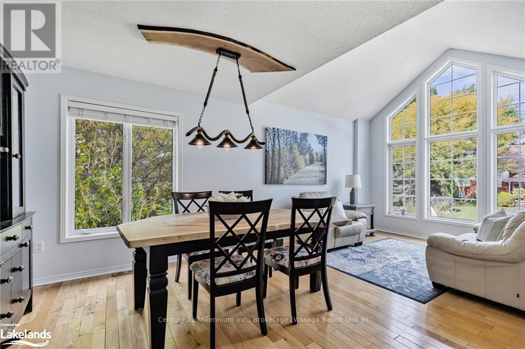 4 Foxwood Crescent, Wasaga Beach, Ontario  L9Z 1M7 - Photo 4 - S10439648