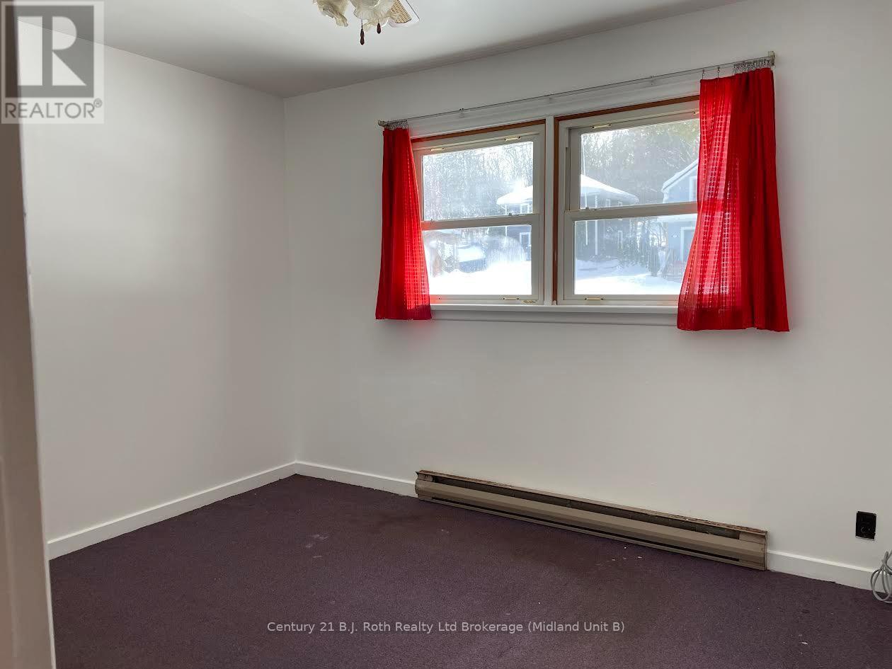 9 Mountain Avenue, Tay (Waubaushene), Ontario  L0K 2C0 - Photo 13 - S10440350