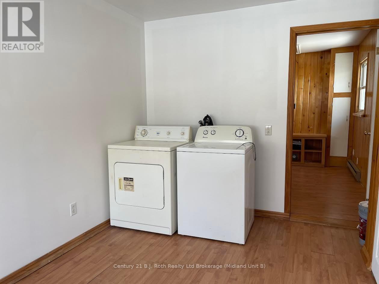 9 Mountain Avenue, Tay (Waubaushene), Ontario  L0K 2C0 - Photo 16 - S10440350