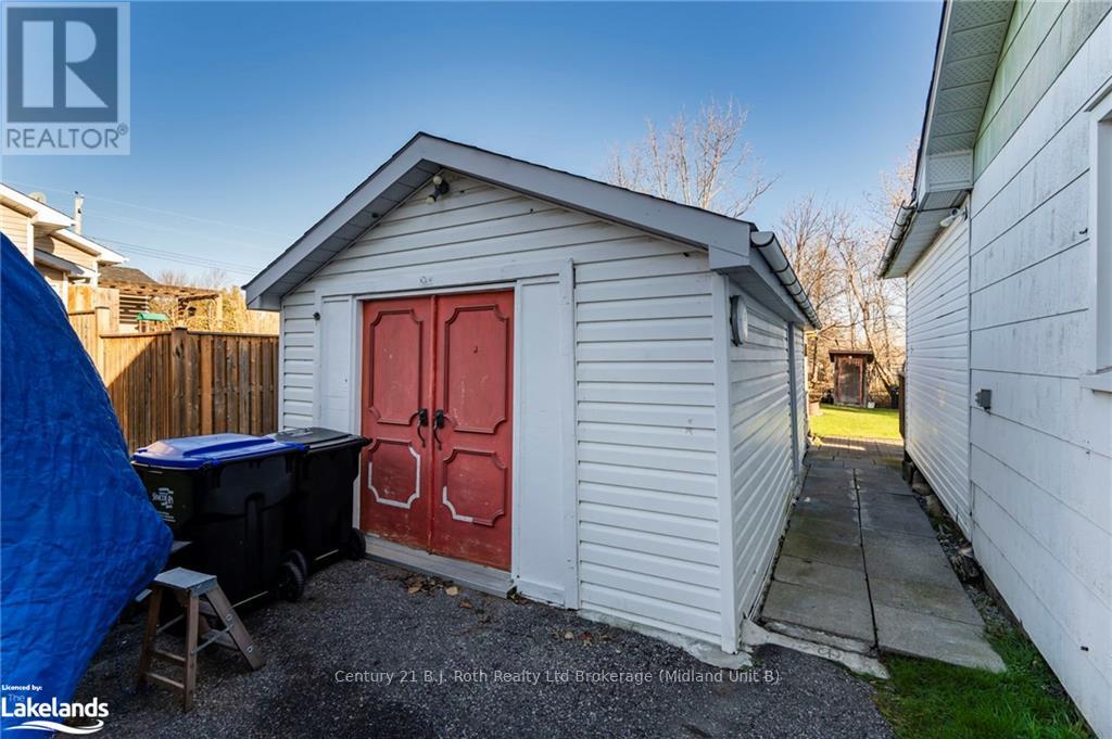 9 Mountain Avenue, Tay (Waubaushene), Ontario  L0K 2C0 - Photo 20 - S10440350