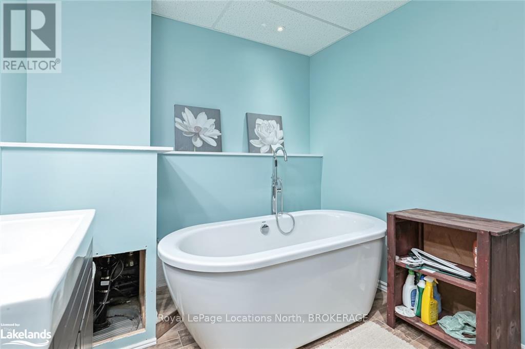 1628 River Road W, Wasaga Beach, Ontario  L9Z 2S3 - Photo 32 - S10440443