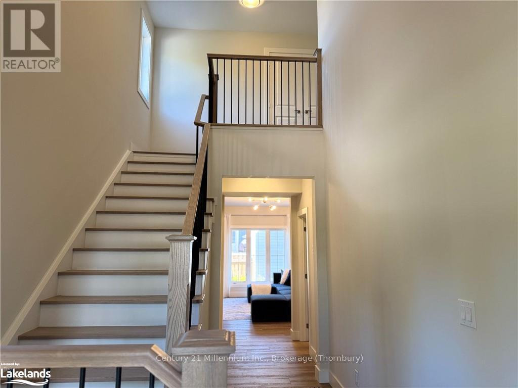 113 Courtland Street, Blue Mountains (Blue Mountain Resort Area), Ontario  L9Y 5L8 - Photo 2 - X10435277