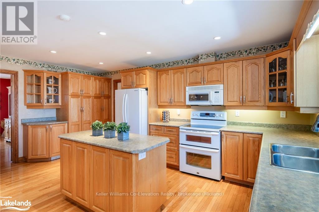 8485 Highway 93, Tiny, Ontario  L4R 0E3 - Photo 12 - S10436312