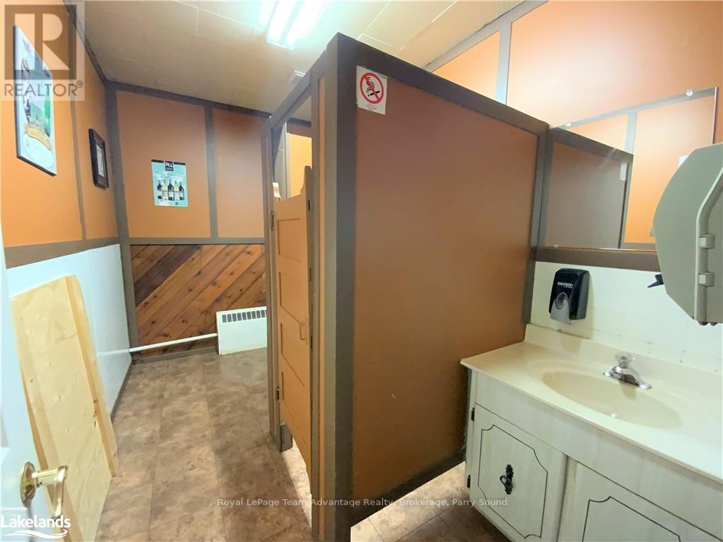 58 Bowes Street, Parry Sound, Ontario  P2A 2L3 - Photo 11 - X10437006