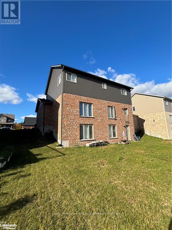 29 Woodstream Drive, Huntsville, Ontario  P1H 0B7 - Photo 5 - X10437533