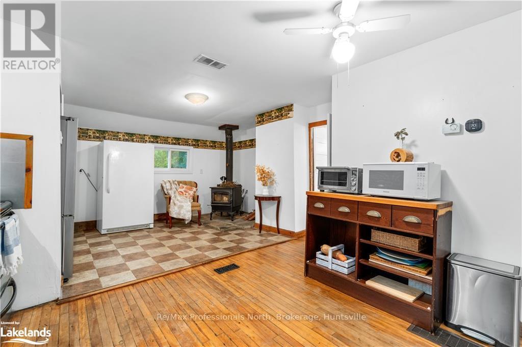 4 Stocking Lane, Huntsville, Ontario  P1H 1V4 - Photo 7 - X10438340