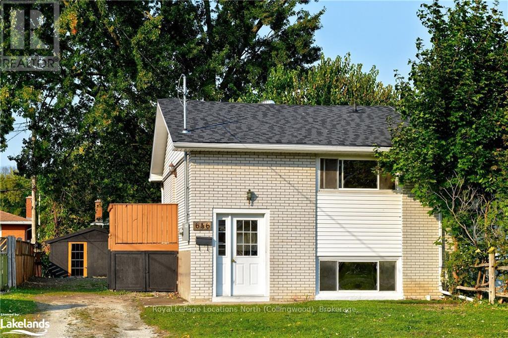 646 Oak Street, Collingwood, Ontario  L9Y 2Z8 - Photo 1 - S10438949