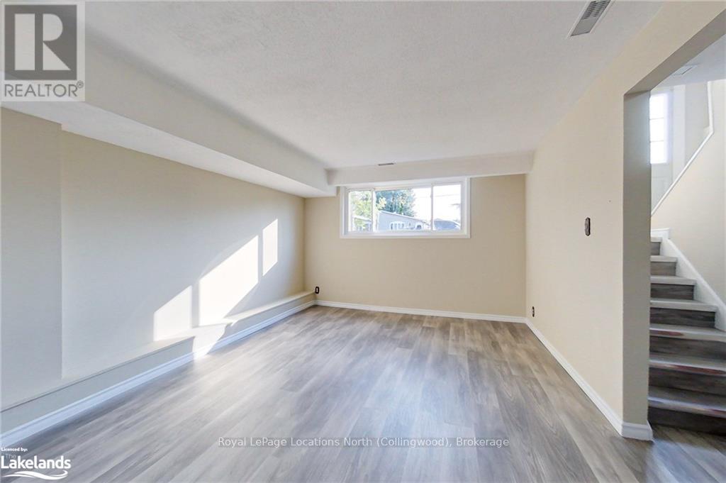 646 Oak Street, Collingwood, Ontario  L9Y 2Z8 - Photo 4 - S10438949