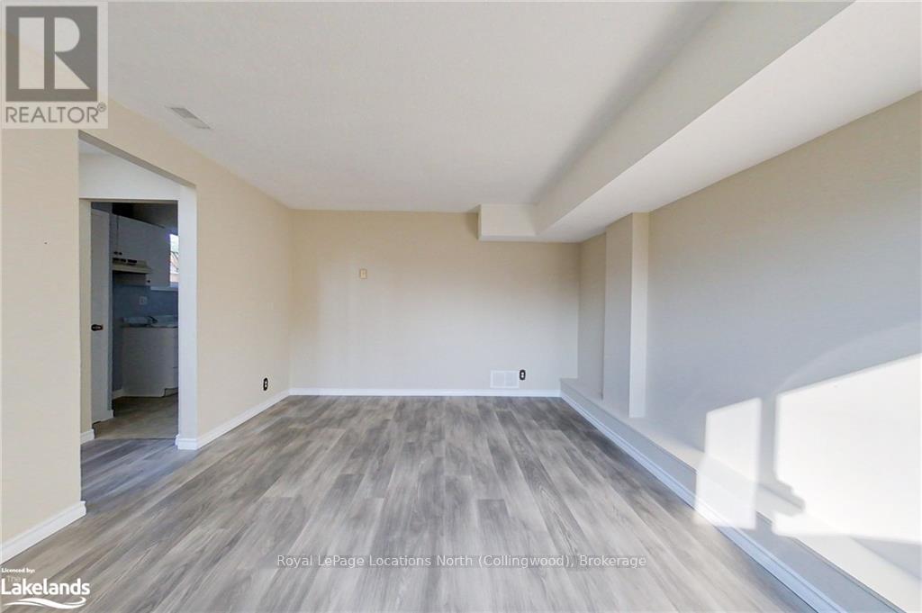 646 Oak Street, Collingwood, Ontario  L9Y 2Z8 - Photo 6 - S10438949