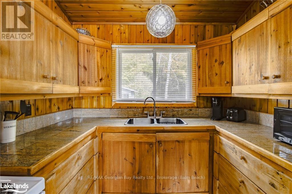 69 Albert Avenue, Tiny, Ontario  L0L 2J0 - Photo 10 - S10437346