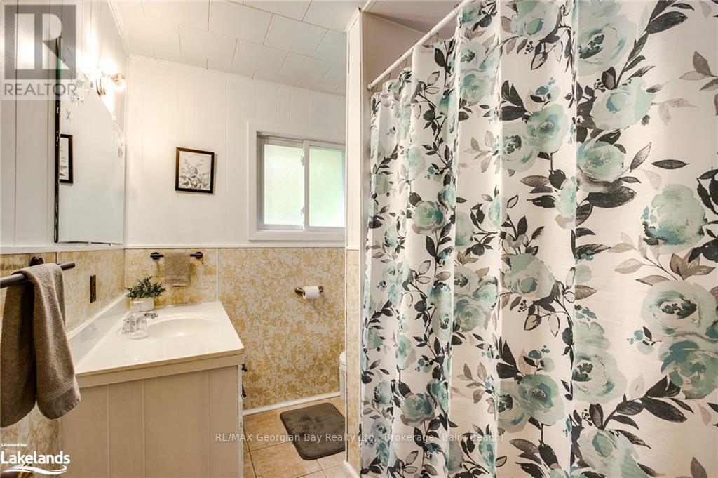 69 Albert Avenue, Tiny, Ontario  L0L 2J0 - Photo 19 - S10437346