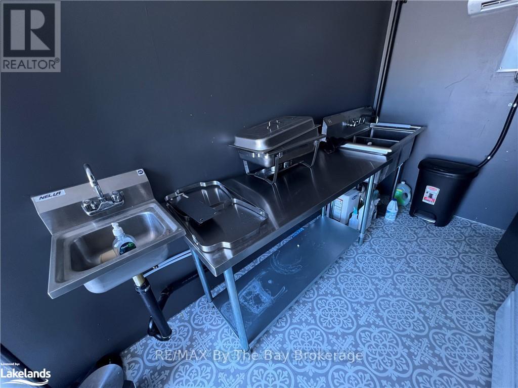 4 - 10 Main W/s Street, Wasaga Beach, Ontario  L9Z 2K3 - Photo 5 - S10438694