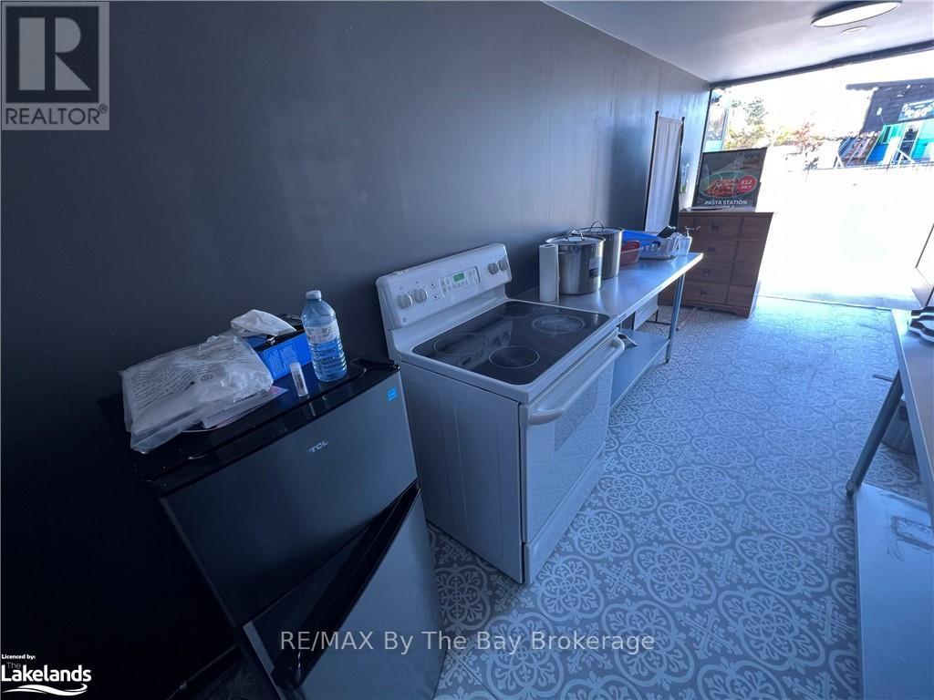 4 - 10 Main W/s Street, Wasaga Beach, Ontario  L9Z 2K3 - Photo 7 - S10438694