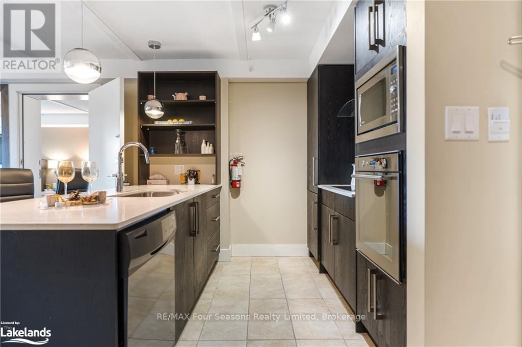 3108-3110 - 9 Harbour Street E, Collingwood, Ontario  L9Y 5C5 - Photo 2 - S10438096