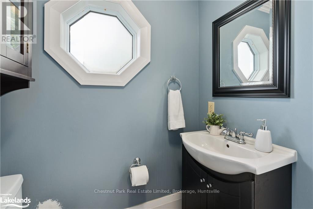 3 Cora Street E, Huntsville, Ontario  P1H 1T5 - Photo 21 - X10437119